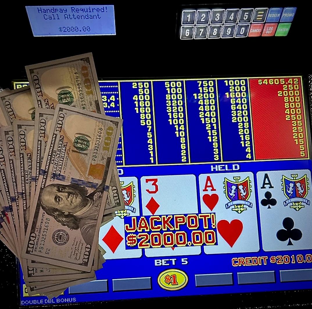 Four aces $2000 jackpot win with dollar bills