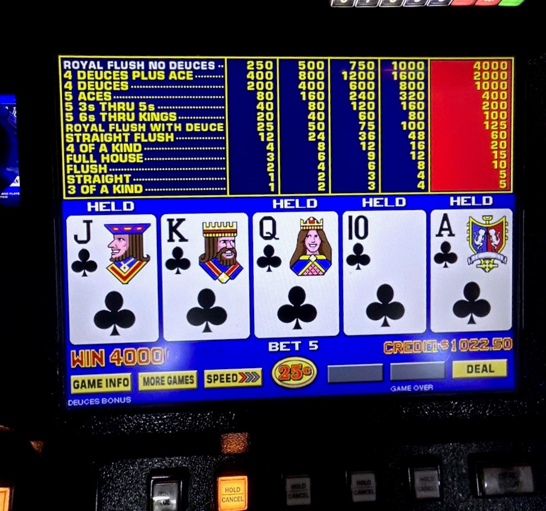 Royal flush clubs 25c